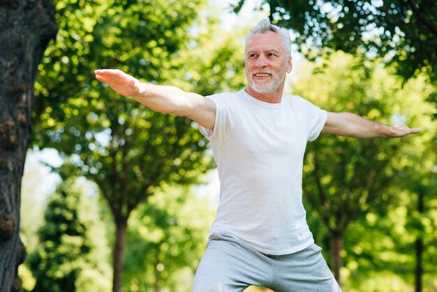 Side view man with long arms