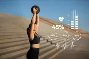 Foto gratuita donna di vista laterale che fa sport con le statistiche