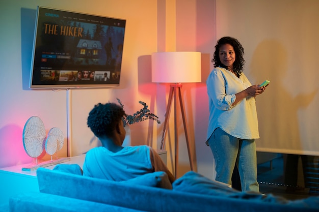 OLED vs QLED – Which TV Is Best For You?