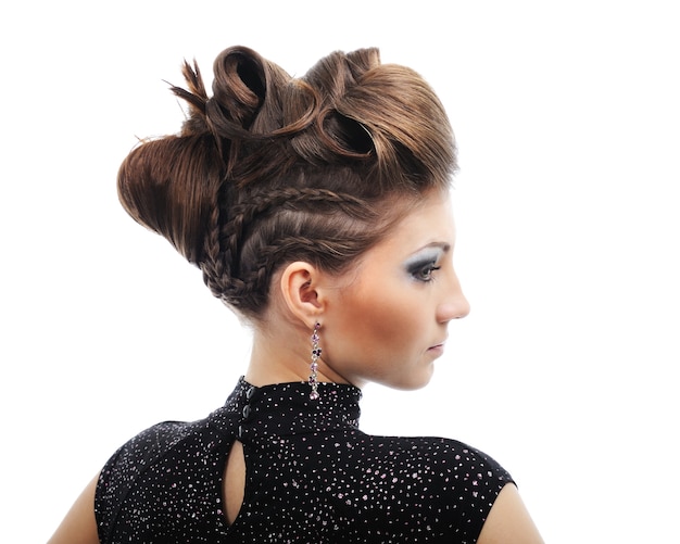 Free photo side view of woman with style hairstyle