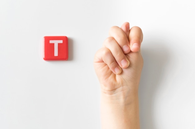 Free photo sign language hand showing letter t