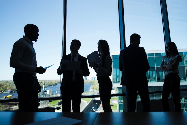 Silhouettes of business people