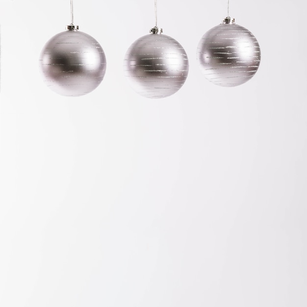 Free photo silver christmas balls