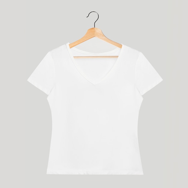 Free photo simple white v neck t-shirt mockup on a wooden hanger