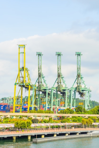 Free photo singapore crane shipping cargo