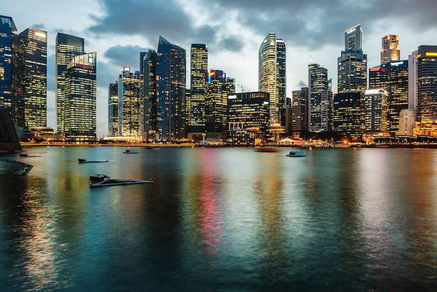 Foto gratuita skyline di singapore