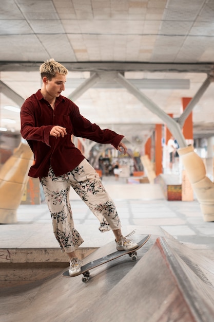 Skate parkteens at skate park