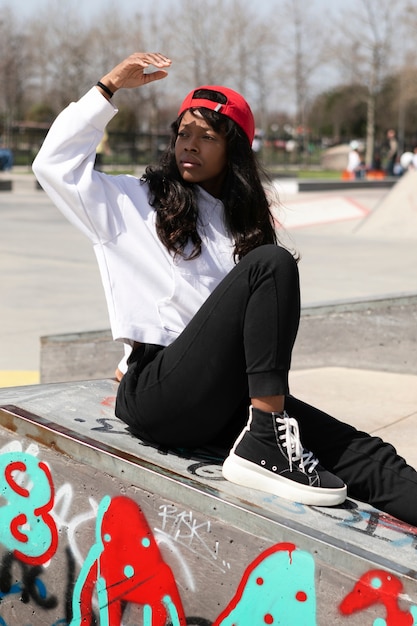 Skater wearing trucker hat