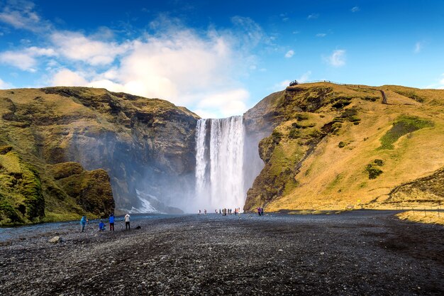 아이슬란드의 Skogafoss 폭포.