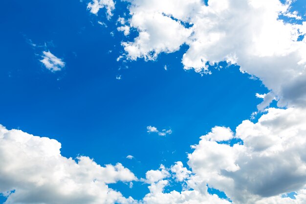 Sky with shiny clouds