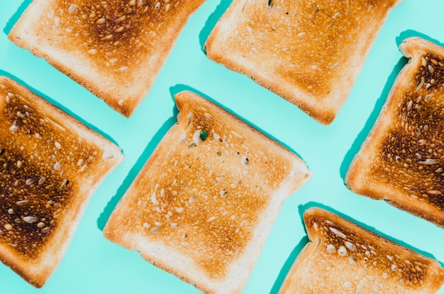 Foto gratuita fetta di pane tostato