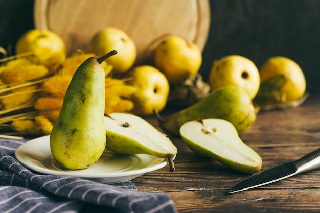Sliced pears placed on plate