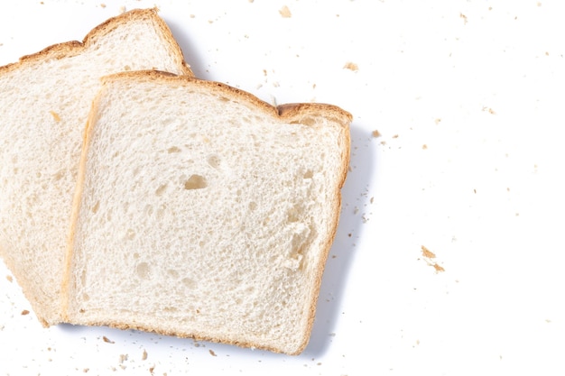 Foto gratuita pane bianco a fette isolato su sfondo bianco