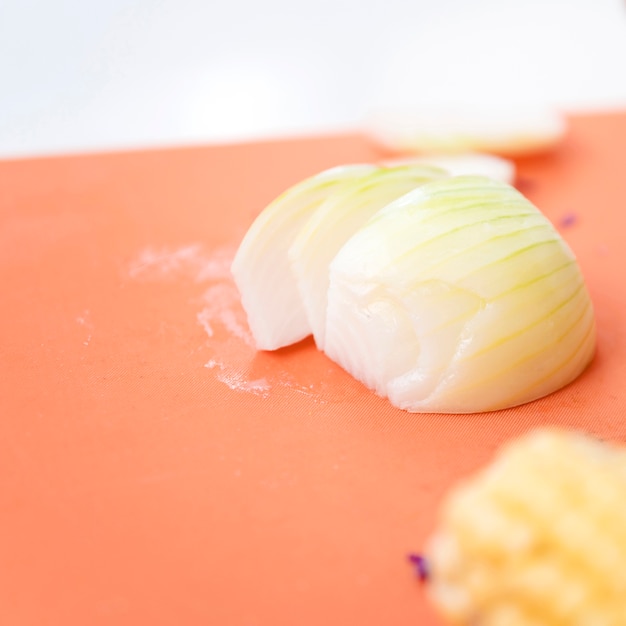 Free photo slices of onion