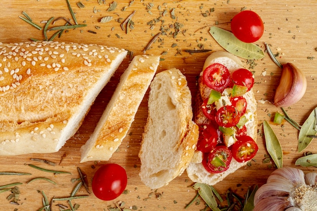Slices of white bread with tomatoes