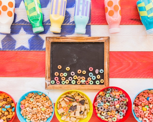 Free photo small cereals on old chalkboard