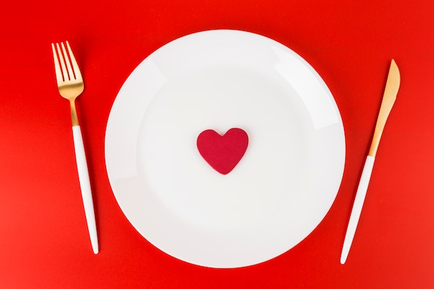 Free photo small heart on plate