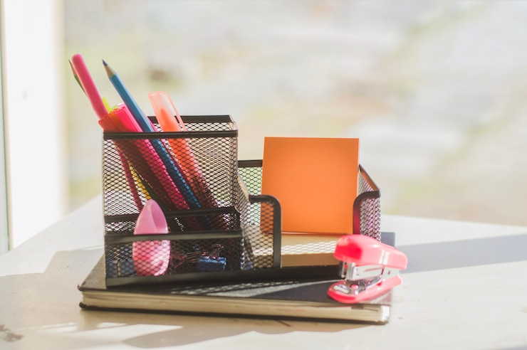 Free Photo small organizer and notebooks
