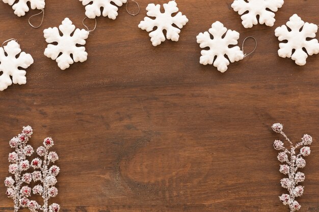 Small snowflakes with berries 