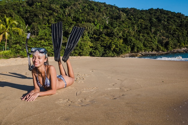 Free photo smiley young diver