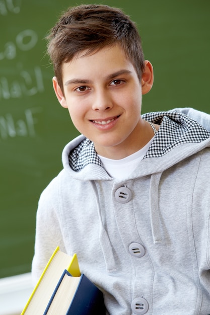 Free photo smiling student with casual clothes