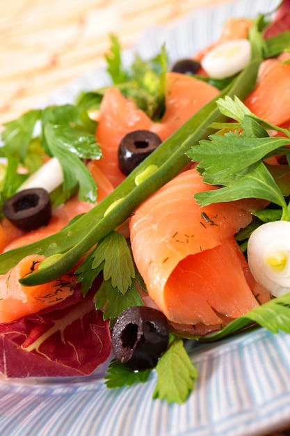 Smoked salmon salad with beans