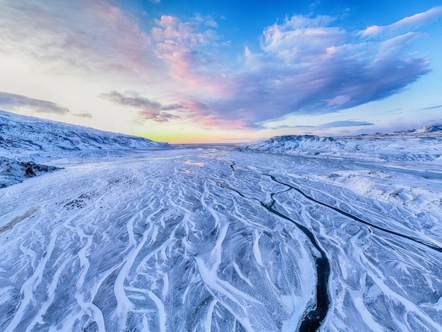 Foto gratuita campo innevato