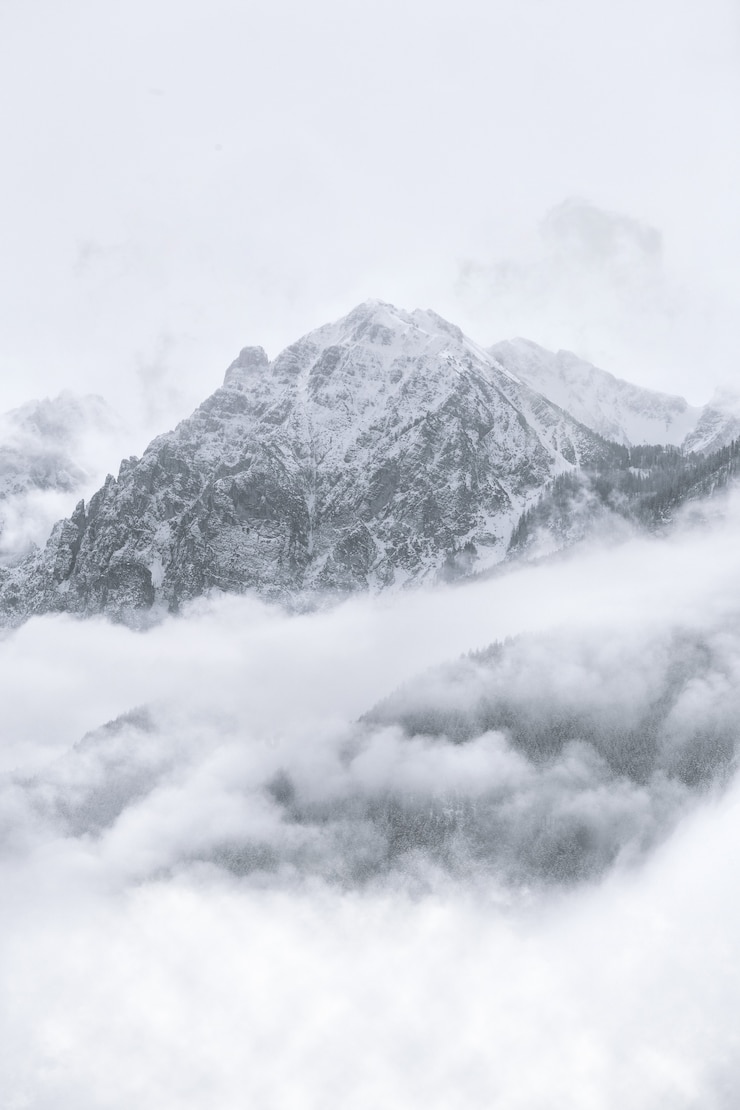 無料Photo 雪に覆われた山