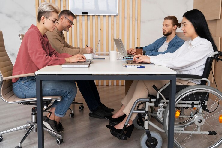Free Photo social integration of working team