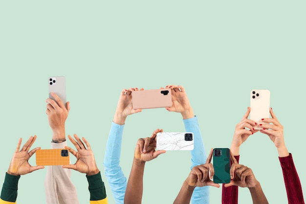 Foto gratuita il pubblico dei social media filma la folla attraverso gli smartphone