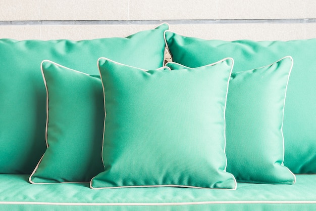 Free photo sofa living pillow comfortable luxury