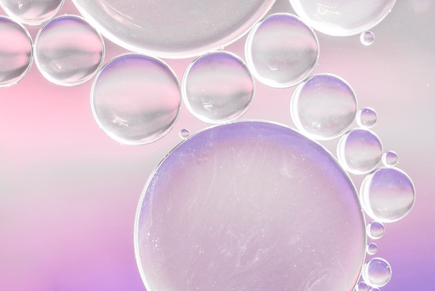 Free photo soft bubbles with drops glowing