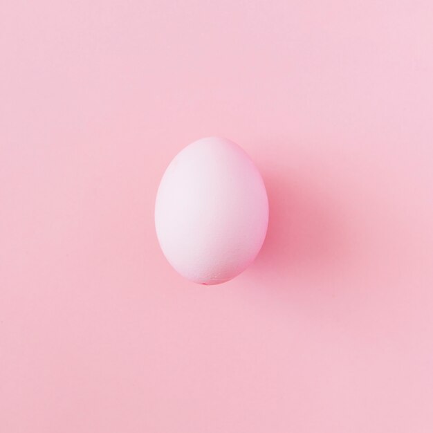 Мягкое розовое пасхальное яйцо
