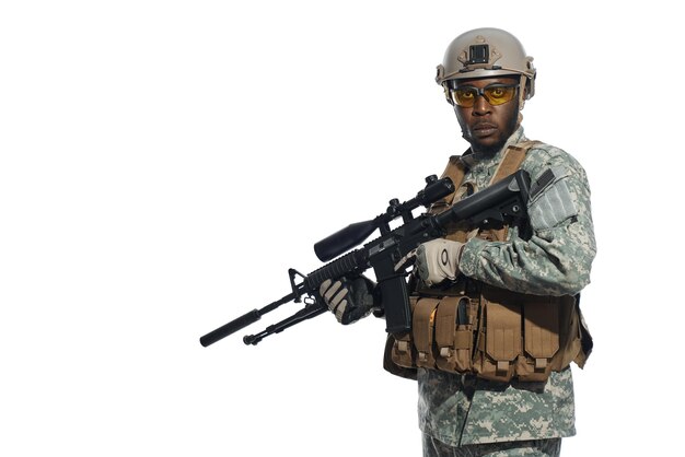 조국을 보호하는 미국인 안경을 쓴 군인