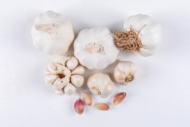 Some types of garlic, top view.