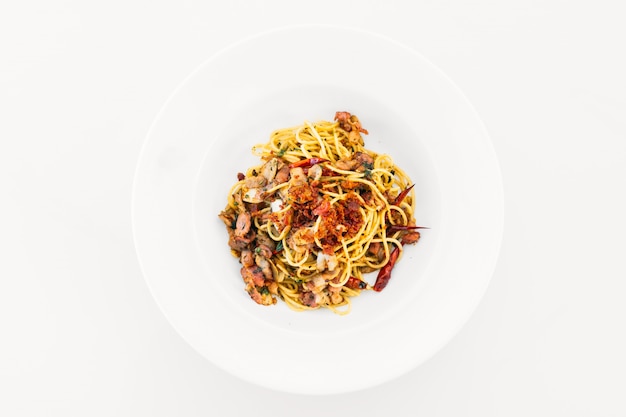 Спагетти-бекон с чесноком