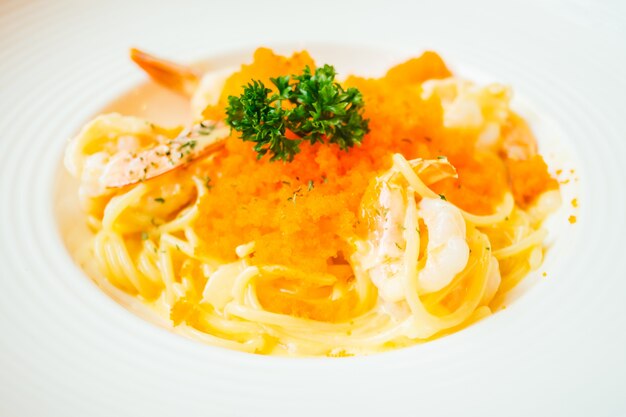 Spaghetti carbonara with prawn or shrimp