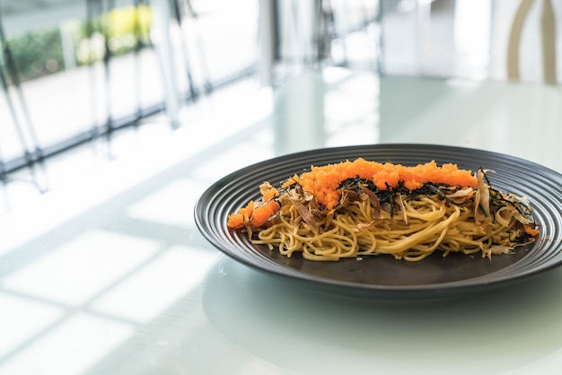 Колбаса спагетти япанная с тобико