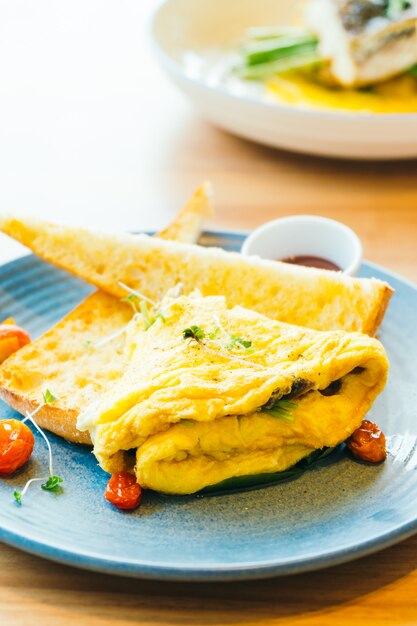 Spanich omelet in plate
