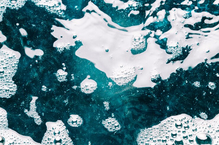 Free Photo speck of light on bubbling water