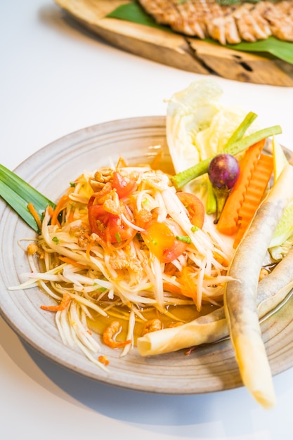 Spicy papaya salad 