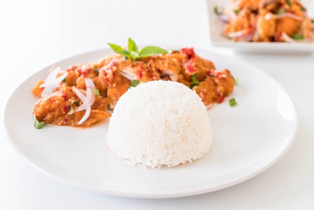 spicy salad with fried chicken