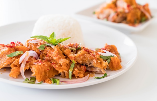 spicy salad with fried chicken