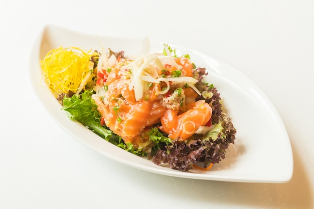 Spicy salmon salad