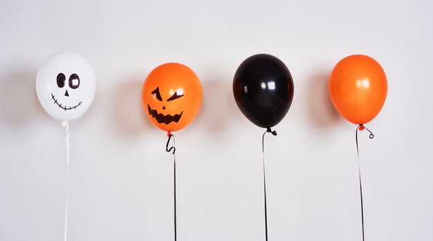 Жуткие воздушные шары для Хэллоуина