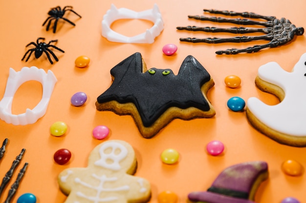 Free photo spooky bat cookie