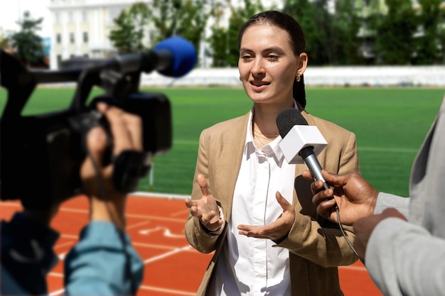 Foto gratuita collage di concetto di notizie sportive