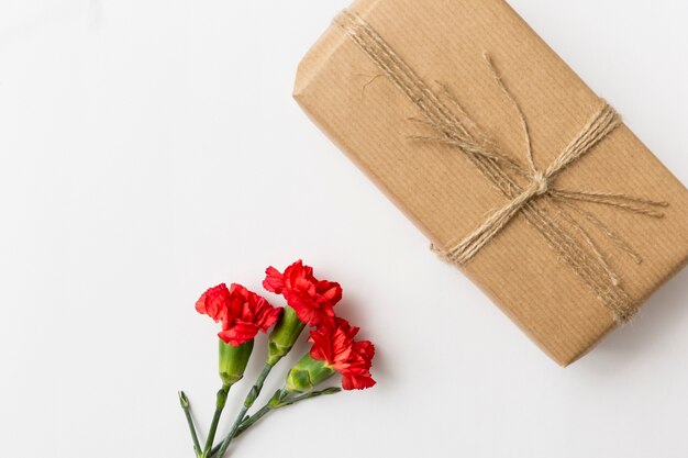 Spring concept with roses and present box