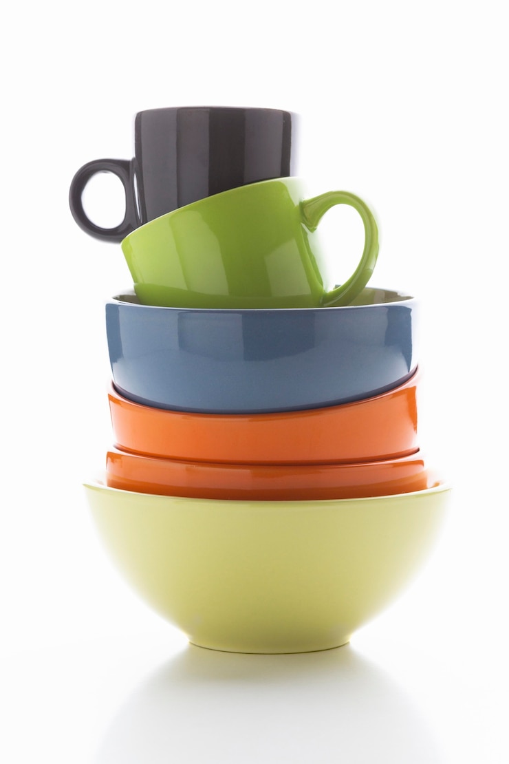 Free Photo stacked tableware