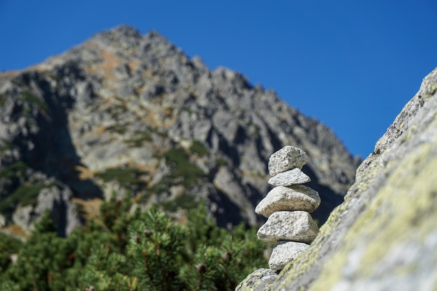 スロバキアのハイタトラスにある小さな石の山